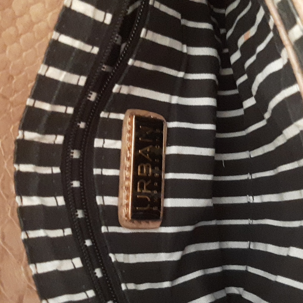Python Embossed Clutch - Picture 5 of 7